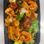 Best Triple Delight (Dinner Combo) in Alexandria, VA